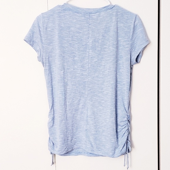 blue textured flower short sleeve scoop neck tee - Picture 2 of 5